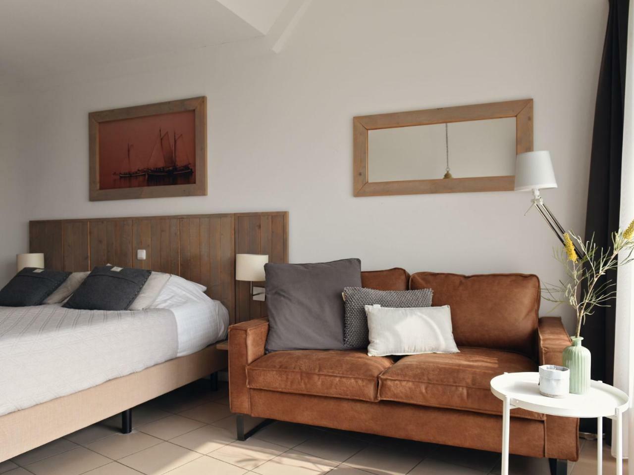 Modern Suites Near Beach Callantsoog Exteriör bild